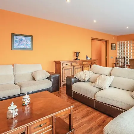 Four-bedroom Holiday In * Lloret de Mar