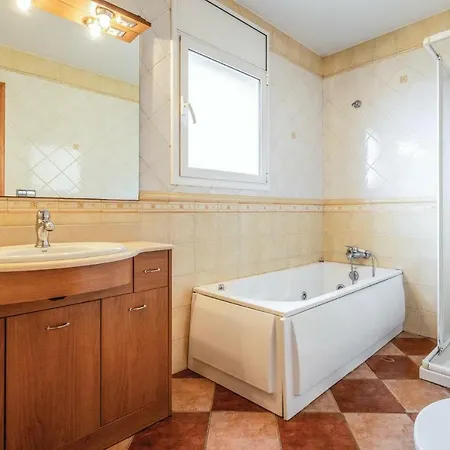 Four-bedroom Holiday In Vakantiehuis *