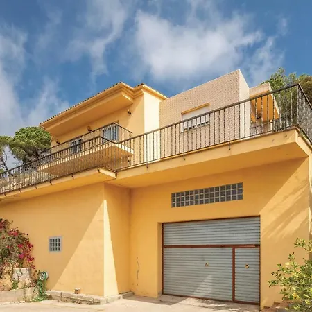 Four Bedroom Holiday In