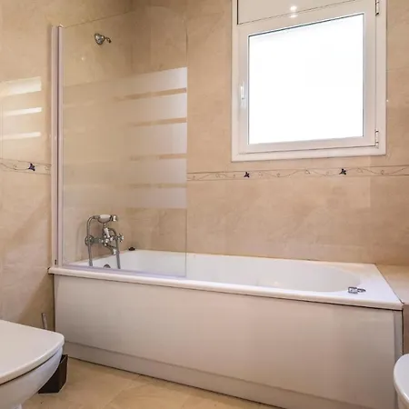 Four Bedroom Holiday In Lloret de Mar